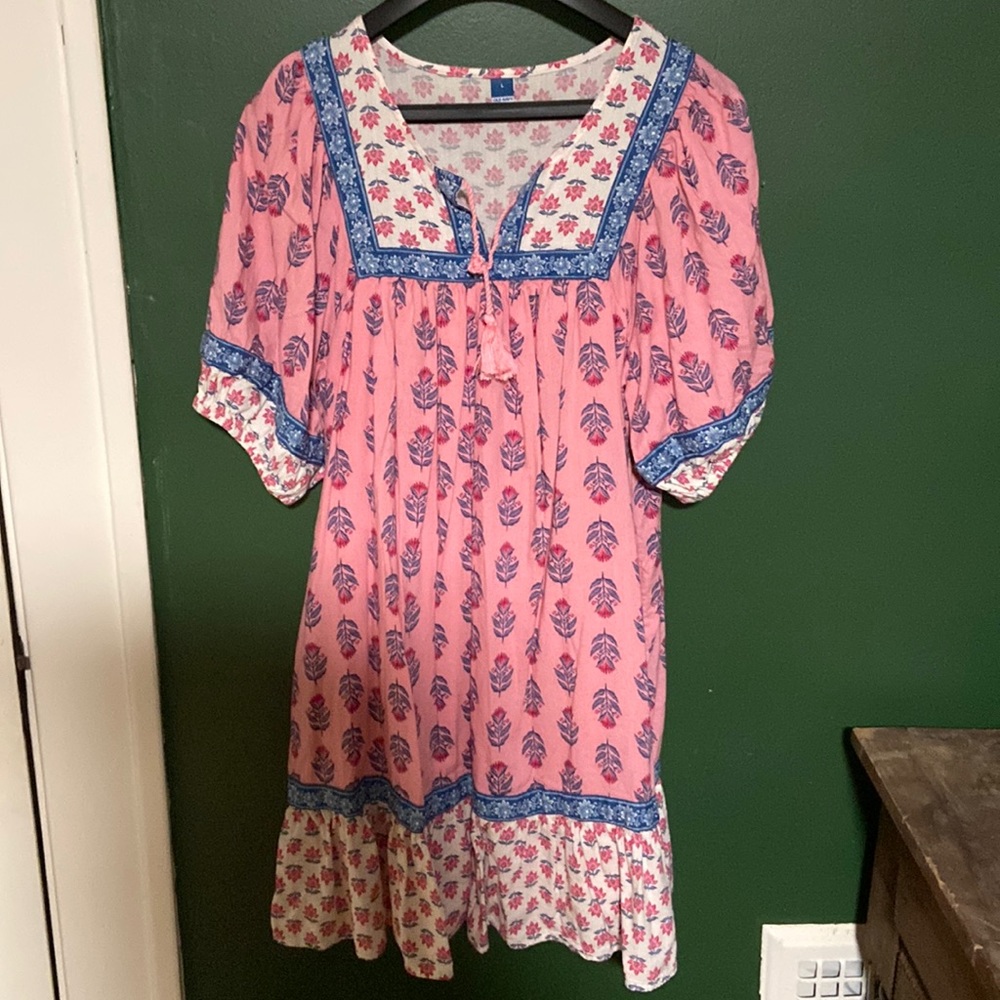 Old navy dress. Size large